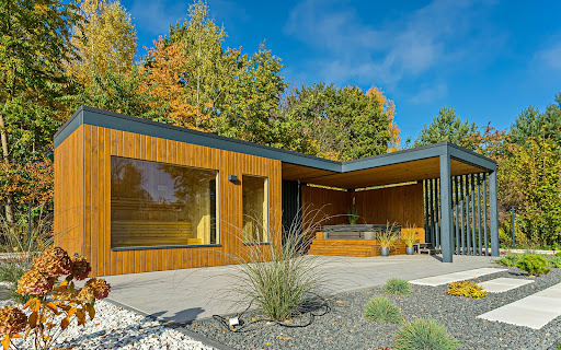 Entspannungszonen im Garten — wie man ein komfortables Wohnzimmer im Freien gestaltet