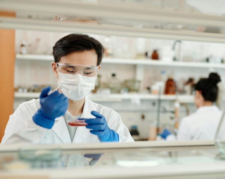 Research Chemicals kaufen: Die Rolle experimenteller Substanzen in der Wissenschaft und ihre ethischen Dimensionen Research Chemicals kaufen