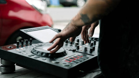 Was kostet ein DJ für 5 Stunden? Was kostet ein DJ für 5 Stunden